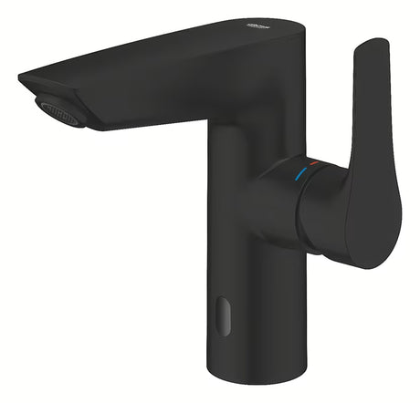 Matně černá umyvadlová baterie Grohe Eurosmart s bezdotykovým senzorem a manuální pákou