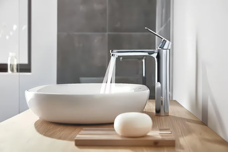 Grohe Eurosmart Cosmopolitan vysoká umyvadlová baterie v chromovém provedení pro volně stojící umyvadla.