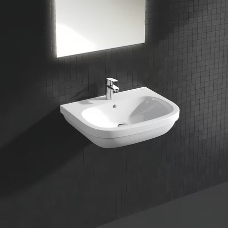 Chromová umyvadlová baterie Grohe Eurosmart Cosmopolitan s pákovým ovládáním a výpustí