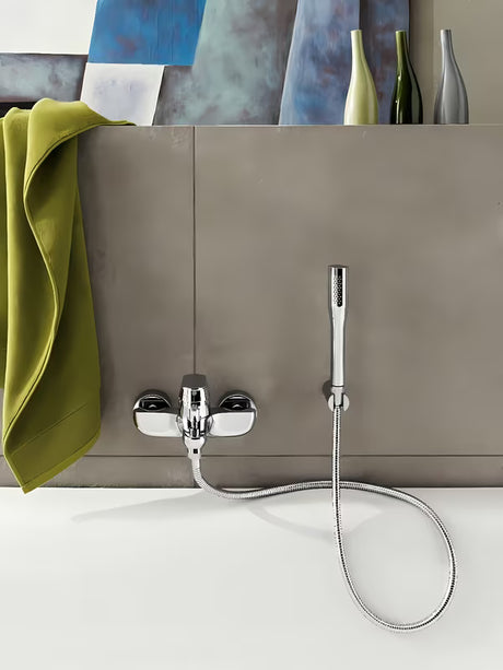 Chromová nástěnná vanová baterie Grohe Eurosmart Cosmopolitan se sprchovým setem