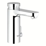 Chromová samozavírací umyvadlová baterie Grohe Eurosmart Cosmopolitan T s technologií Grohe EcoJoy.