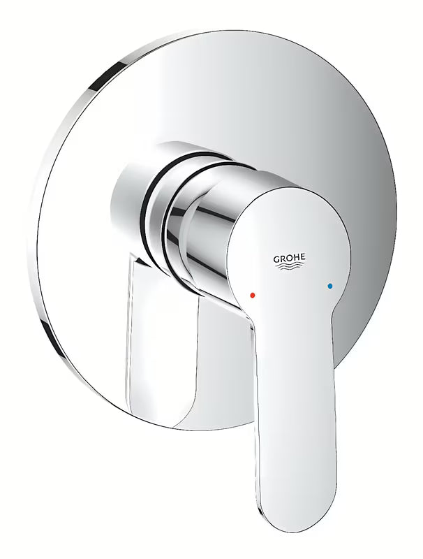 Podometna armatura za tuš Grohe Eurostyle Cosmopolitan v krom izvedbi z ročnim upravljanjem.