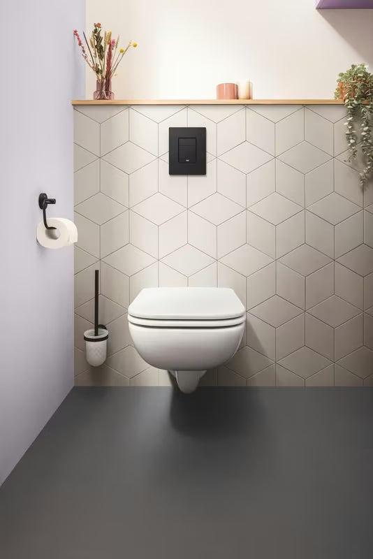 Ovládací tlačítko Grohe Even v provedení matt black s duálním splachováním