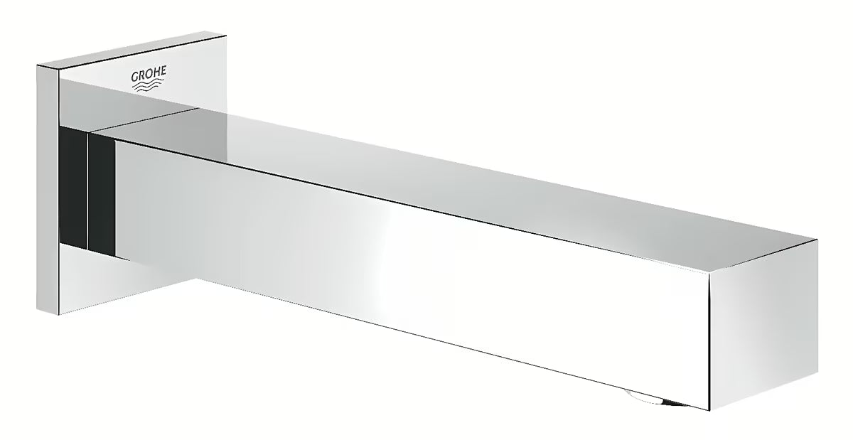 Nástěnný vanový výtok Grohe v chromovém provedení s perlátorem a povrchem Grohe StarLight.