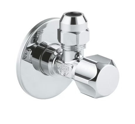 Rohový ventil Grohe DN 15 v provedení chrome s ergonomickou rukojetí a kovovou rozetou.