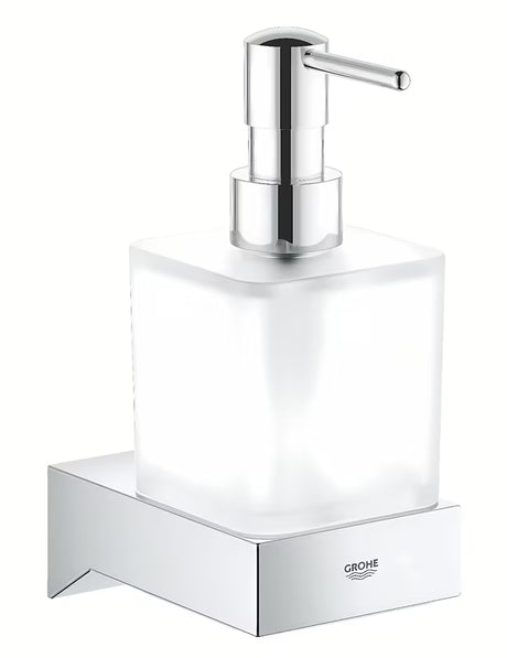 Chromový nástěnný držák mýdlenky Grohe Selection Cube bez skleničky se skrytým upevněním.