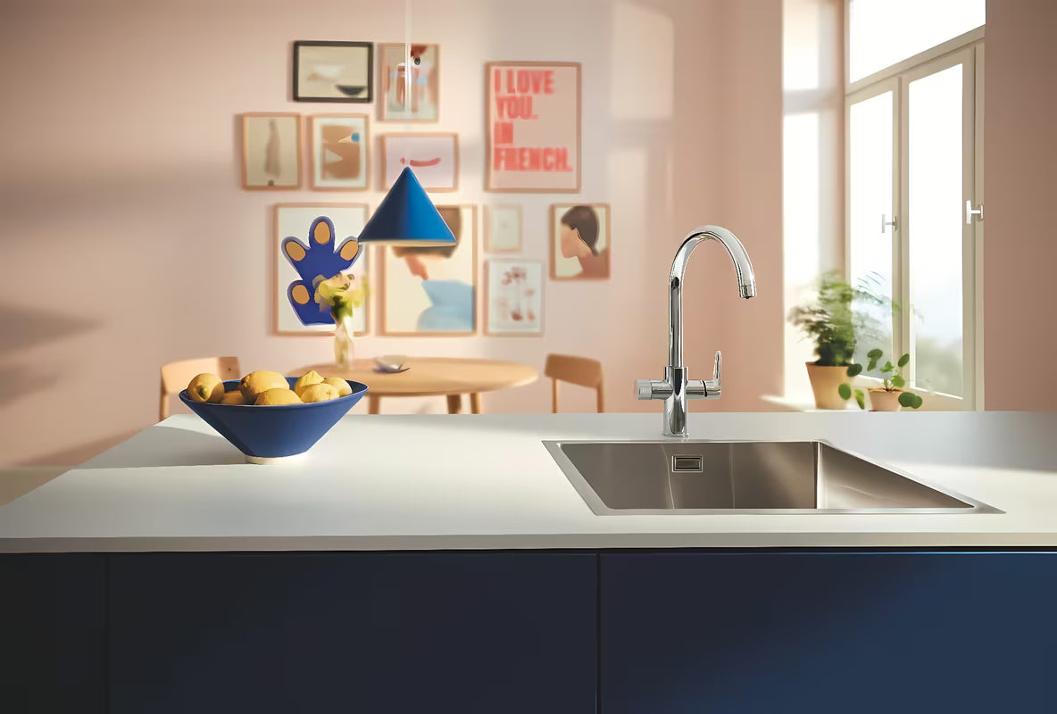 Kromirana armatura za pomivalno korito Grohe Blue Pure 2022 z ločeno ročico pro filtrirano vodo
