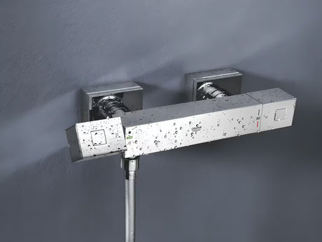 Termostatická sprchová baterie Grohe Grohtherm Cube v chromovém provedení s hranatým designem