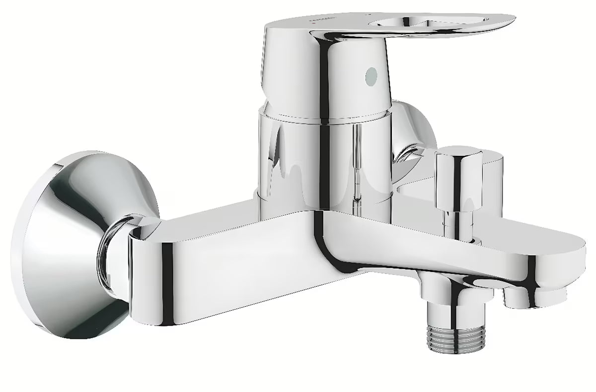 Chromová nástěnná páková vanová baterie Grohe BauLoop s automatickým přepínáním vana sprcha.