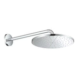 Grohe Rainshower Mono hlavová sprcha včetně sprchového ramena v chromovém provedení s průměrem 31 cm.