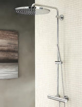 Sprchový systém Grohe Rainshower System s termostatickou baterií v chromovém provedení s hlavovou a ruční sprchou.