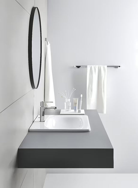 Chromový háček na župan Grohe Selection se skrytým upevněním a odolným povrchem Grohe StarLight.