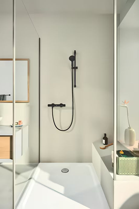 Sprchový set Grohe Tempesta 110 v matně černém provedení s ruční sprchou, sprchovou tyčí a hadicí