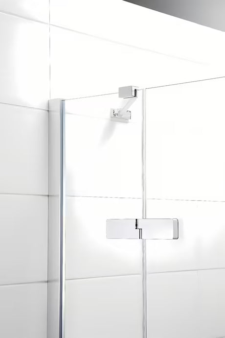 Bezrámové sprchové dveře Hüppe Strike New 80 cm s čirým sklem a lesklým chromovým profilem