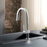 Hansgrohe Aqittura dřezová baterie v matné černé s vytahovacím výtokem a tlačítkem pro filtrovanou vodu
