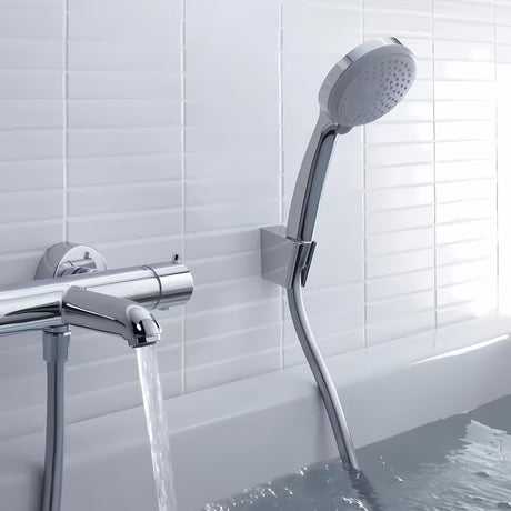 Vanový set Hansgrohe Croma 100 v chromu s ruční sprchou 100 mm, držákem Porter 'S a hadicí Isiflex 1,25 m.