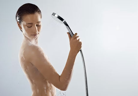 Hansgrohe Croma Select vanový set v provedení bílá a chrom s ruční sprchou a hadicí