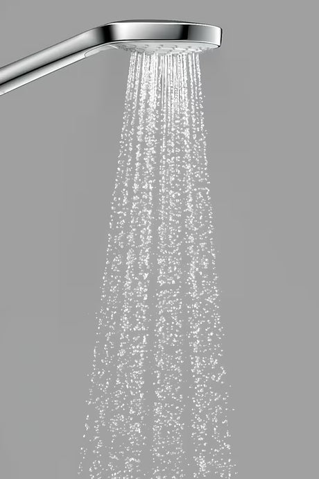 Ruční sprcha Hansgrohe Croma Select E v bílé a chromu s tlačítkem Select a sprchovým diskem 110 mm