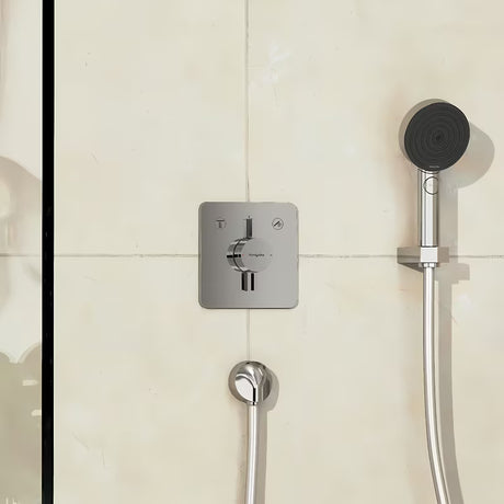 Podomítková sprchová baterie hansgrohe DuoTurn Q v chromovém provedení pro ovládání dvou spotřebičů