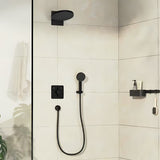 Podomítková sprchová baterie hansgrohe DuoTurn Q v matně černém provedení pro ovládání dvou spotřebičů.