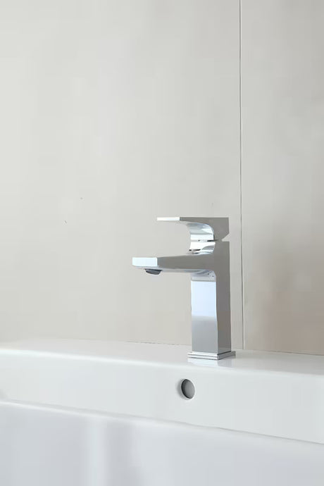 Chromová umyvadlová páková baterie Hansgrohe Metropol s odtokovou soupravou push-open