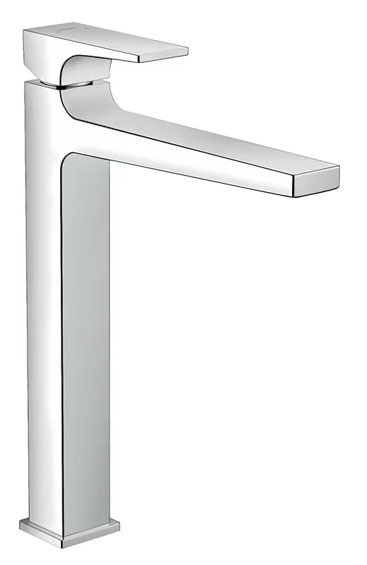 Vysoká páková umyvadlová baterie Hansgrohe Metropol v chromu s otočným výtokem a push-open odtokem.