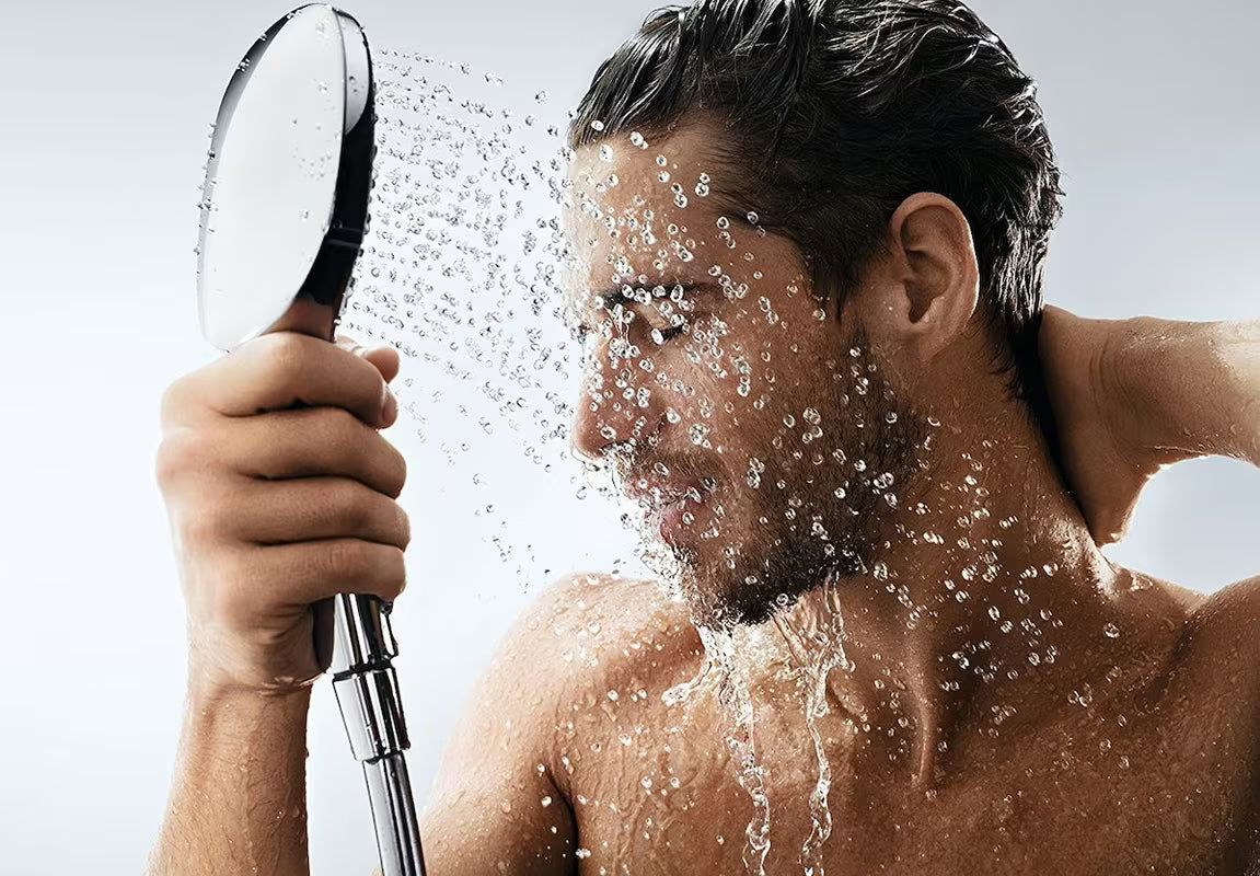 Chromová ruční sprcha Hansgrohe Raindance Select E 120 se třemi proudy a tlačítkem Select