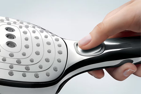 Chromová ruční sprcha Hansgrohe Raindance Select E 120 se třemi proudy a tlačítkem Select