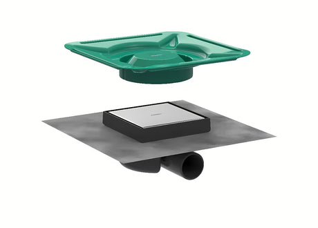 Podlahová vpusť Hansgrohe RainDrain Spot s čtvercovou nerezovou mřížkou 15 x 15 cm v kartáčovaném vzhledu.