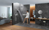 Ručni tuš Hansgrohe Rainfinity 130 3jet u mat bijeloj boji s antracitnom tuš pločom