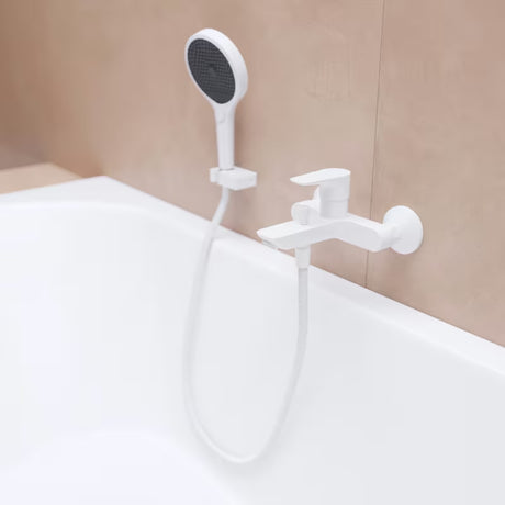 Hansgrohe Talis E nástěnná vanová baterie v matné bílé s pákovým ovládáním a přepínačem na sprchu