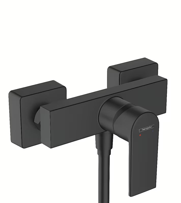 Nástěnná páková sprchová baterie Hansgrohe Vernis Shape v matné černé barvě