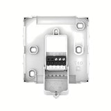 Bílý drátový digitální pokojový termostat Honeywell DT4 s LED displejem a dotykovými tlačítky