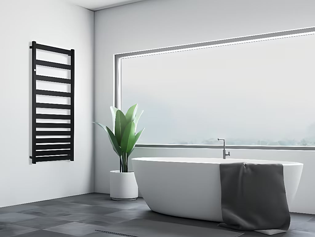 Kombinovaný radiátor Hopa Belti 60x157,3 cm v černé matné barvě se středovým připojením.