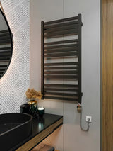 Chromová topná tyč House Level Meg s výkonem 600 W pro regulaci teploty radiátoru