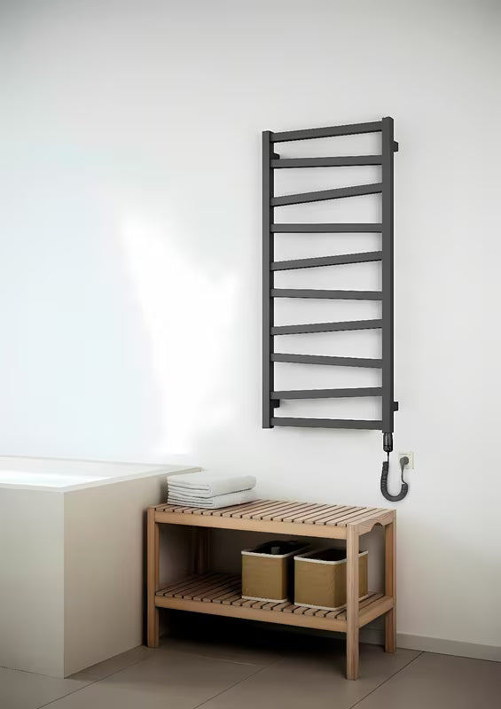 Elektrický radiátor House Level Zet 50x165,2 cm v matně černém provedení