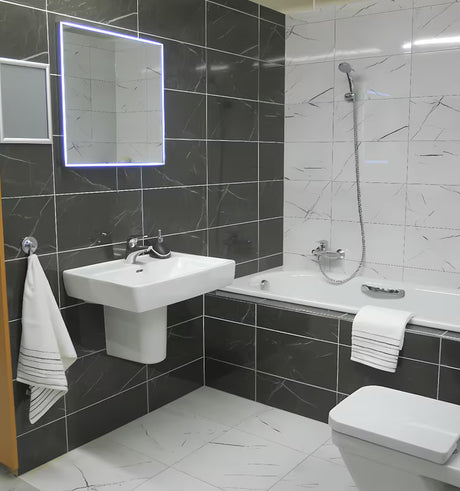 Přísavný nástěnný háček Multi Ecoloc v provedení chrome pro instalaci bez vrtání na hladké povrchy.
