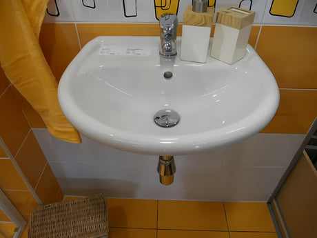 Bílé závěsné keramické umyvadlo Multi 50 x 39,5 cm s otvorem pro baterii uprostřed