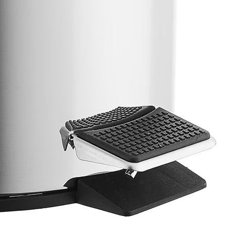 Chromový odpadkový koš Multi s technologií SoftClose v lesklém provedení, objem 5 l.