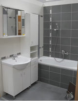 Bílá koupelnová skříňka Multi Pro s keramickým umyvadlem o šířce 61 cm