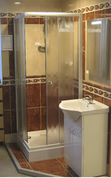 Bílá skříňka s umyvadlem Multi Pro 61x50x85 cm s lakovanými boky a předními plochami