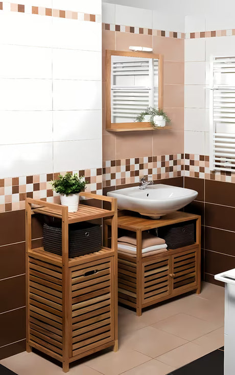 Stojící koš na prádlo Naturel Home v dekoru ořech s matným povrchem a vyjímatelnou šedou textilní vložkou.