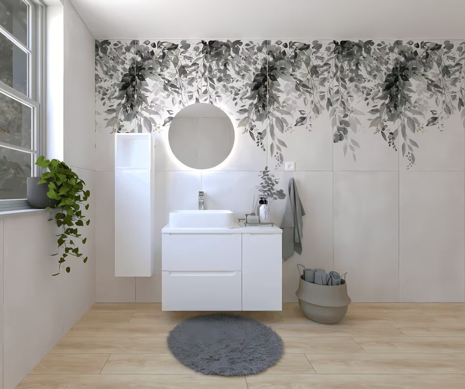 Koupelnová sestava Naturel Stilla v bílém lesku s umyvadlem na desku a zrcadlem s LED osvětlením.