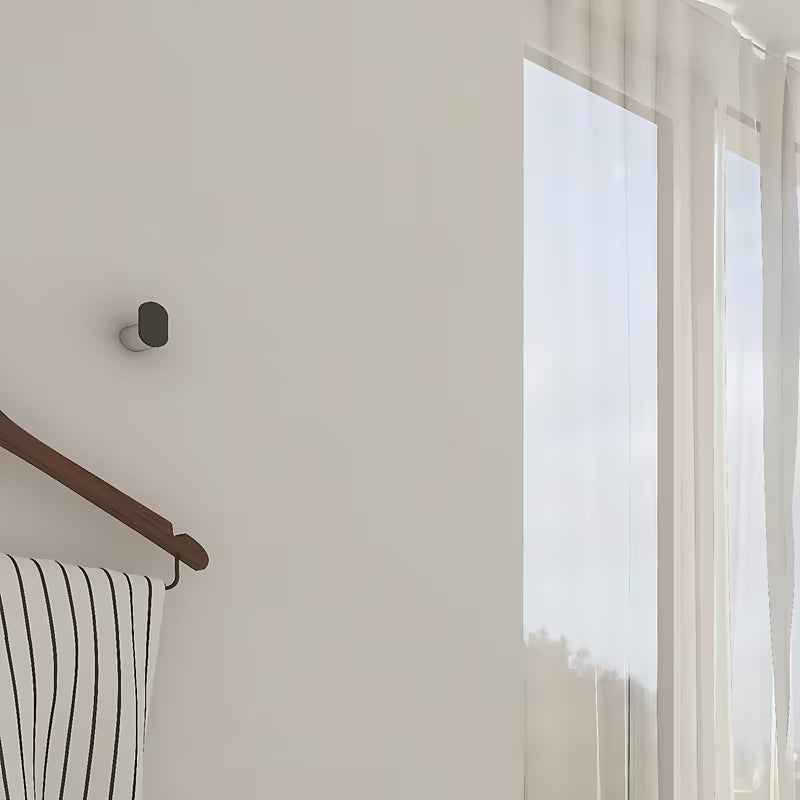 Jednoduchý koupelnový háček Nimco Nava v kombinaci matné černé a chromu