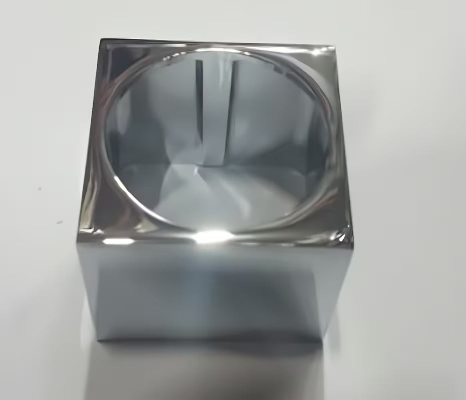 Krytky sprchové baterie Optima série Do210 pro ochranu spojovacích částí a čistý vzhled koupelny.