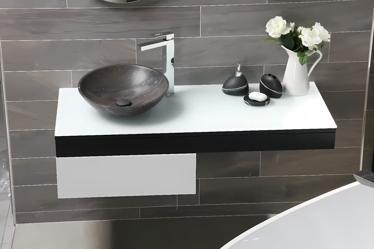 Volně stojící držák kartáčků Optima Sidao v černo-matném provedení s moderním designem
