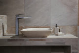 Volně stojící WC štětka Optima Supera z polyresinu v barvě light-limestone