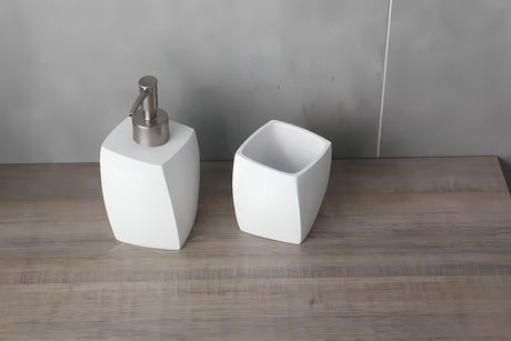 Bílý držák kartáčků Optima Suza v moderním designu do koupelny.