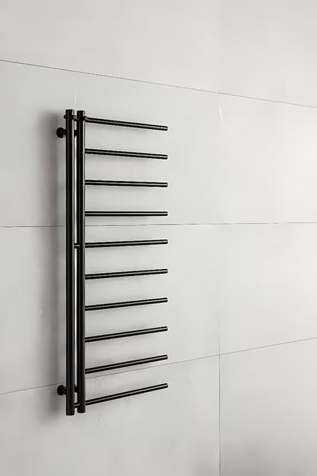 Černý kombinovaný radiátor P.M.H. Apollo 500x1140 mm se středovým připojením 50 mm