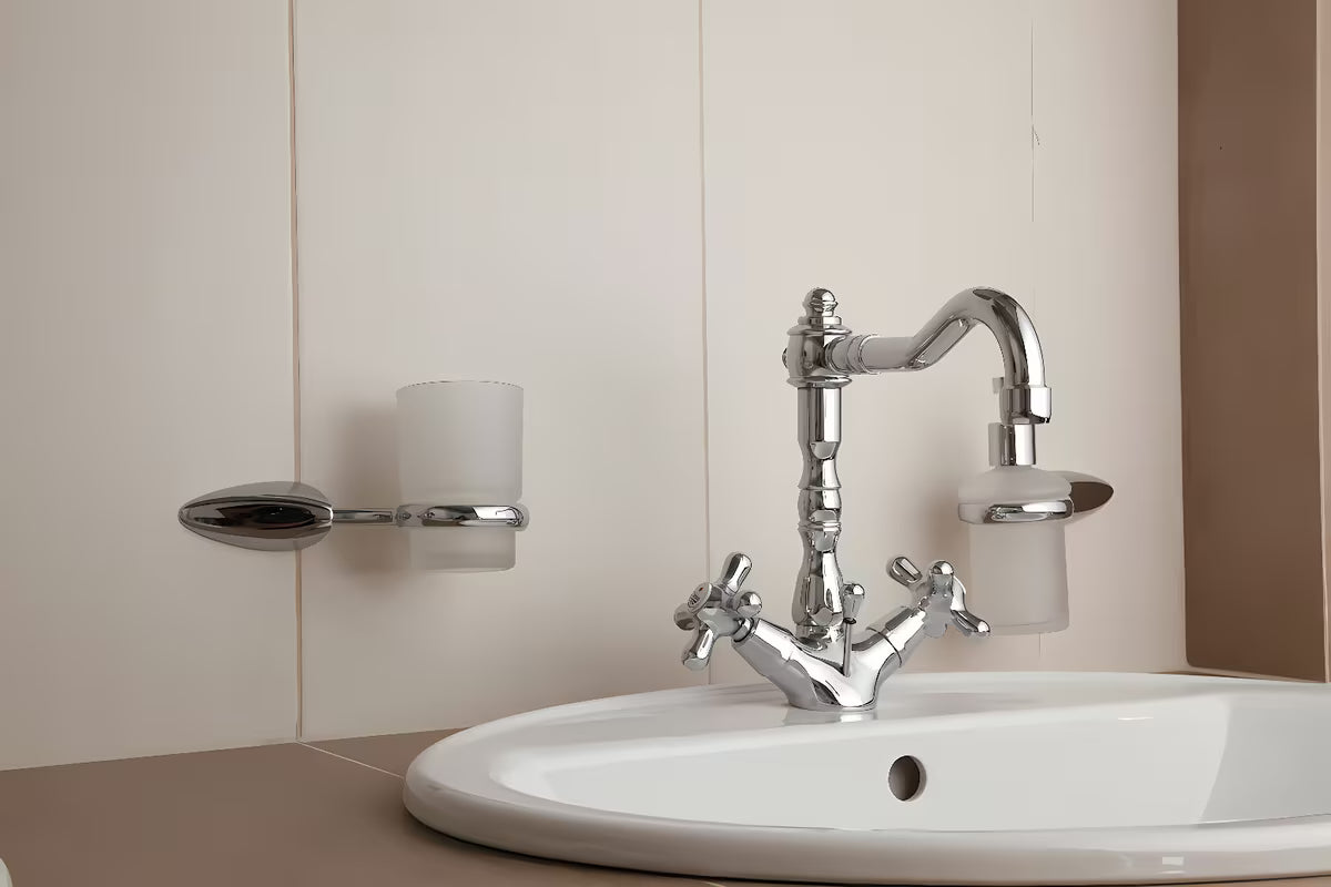 Chromová kohoutková umyvadlová baterie Paffoni Ricordi s výpustí v retro designu